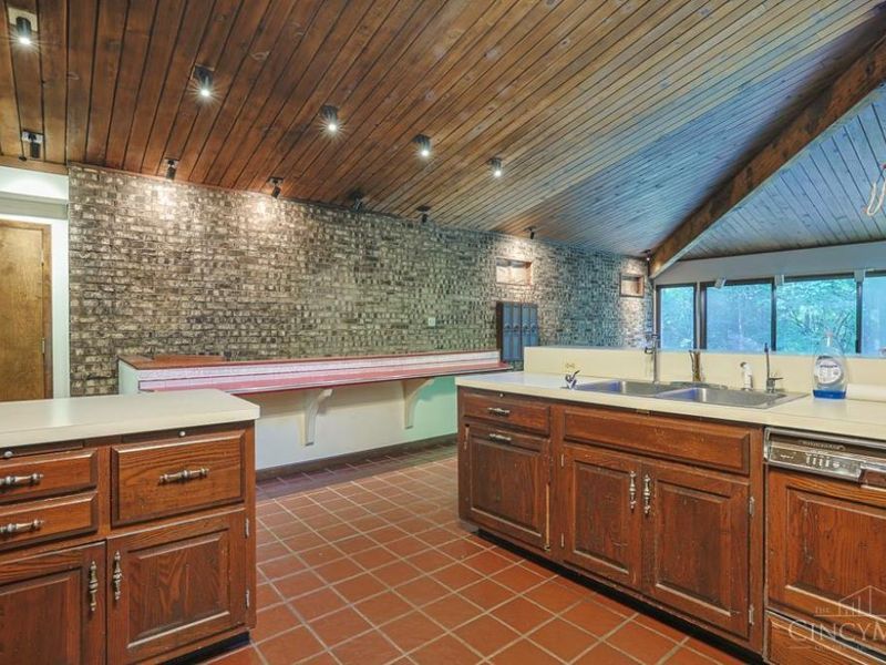 5445 Sherfield Drive, Trotwood, OH 45426 Photo 13