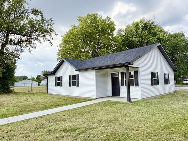 868 E Second Street , Centralia, IL 62801