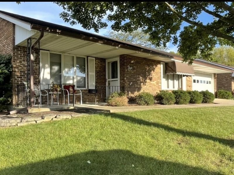 3060 E Brixton Drive, Springfield, OH 45503 Photo 2