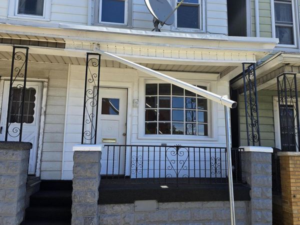 105 N VINE Street , Mt. Carmel, PA 17851