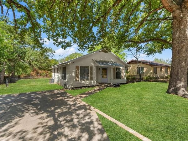 1309 N Elm Street, Weatherford, TX 76086