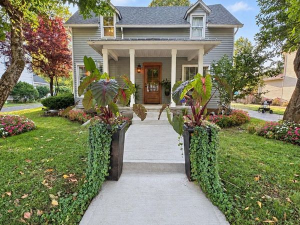 521 S Main Street , Pataskala, OH 43062