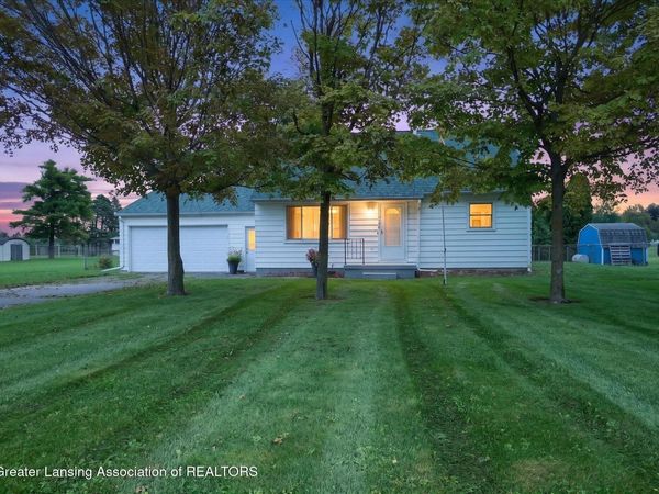 7096 N Hartel Road, Potterville, MI 48876