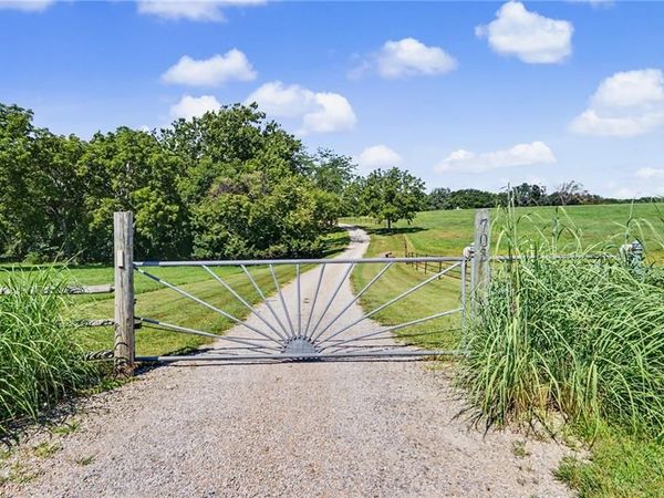 703 US 40 Highway, Lawrence, KS 66049