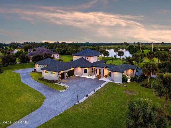 2453 Westhorpe Drive , Malabar, FL 32950