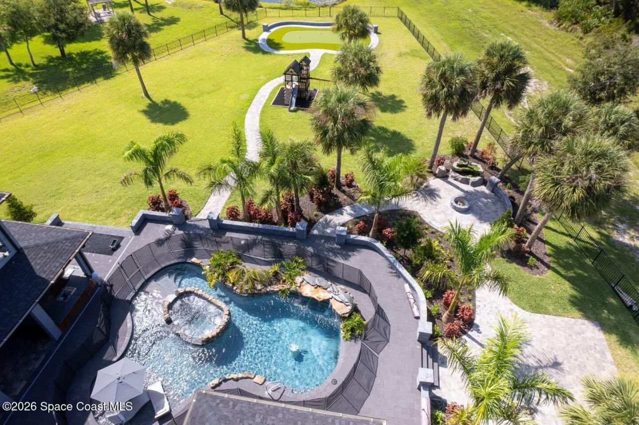 2453 Westhorpe Drive , Malabar, FL 32950 Photo