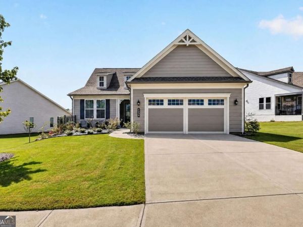 320 Salton Way, Hoschton, GA 30548