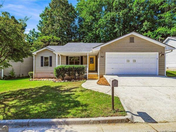 767 Pepperwood Trail, Stone Mountain, GA 30087