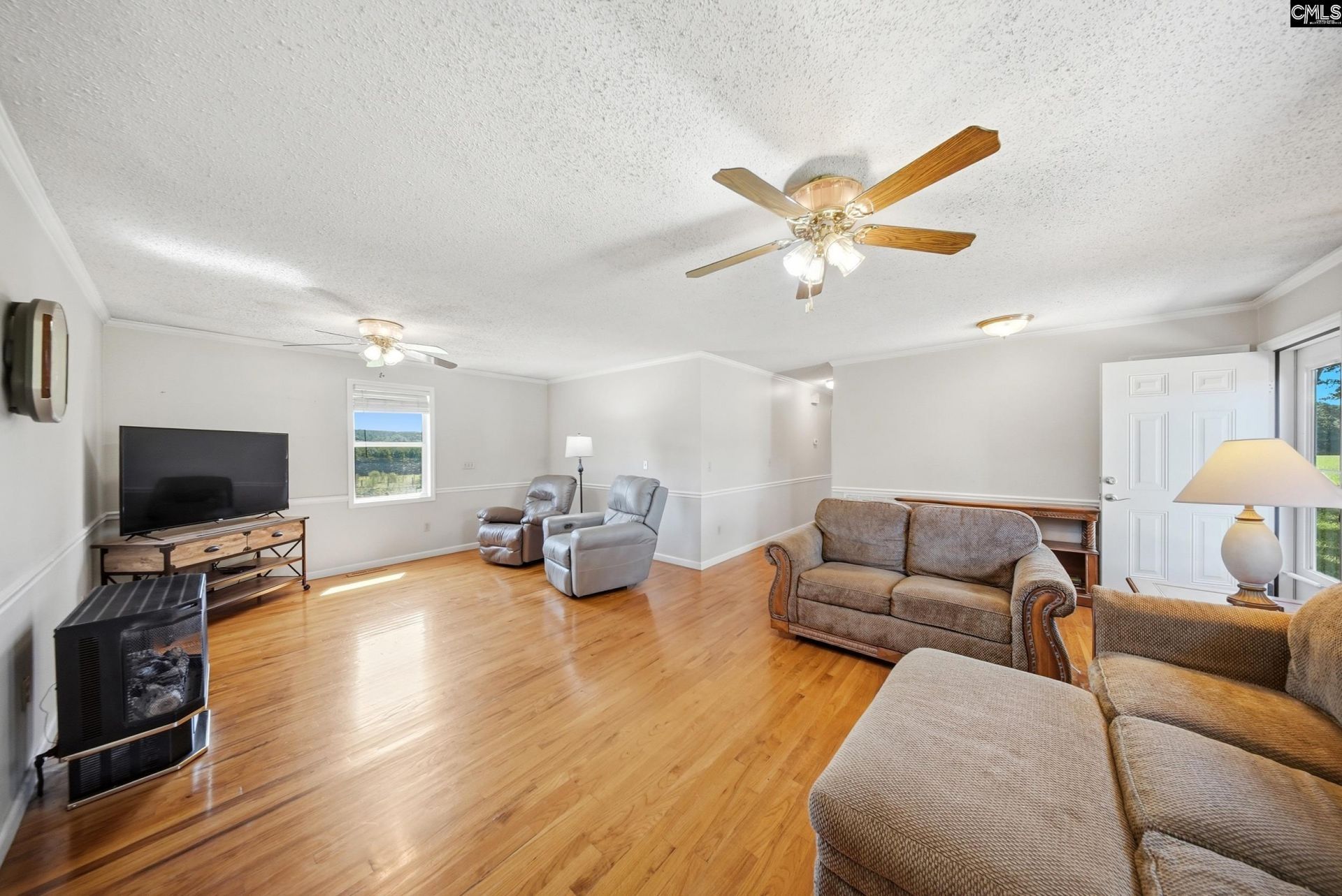 401 Addison Road  Photo 7