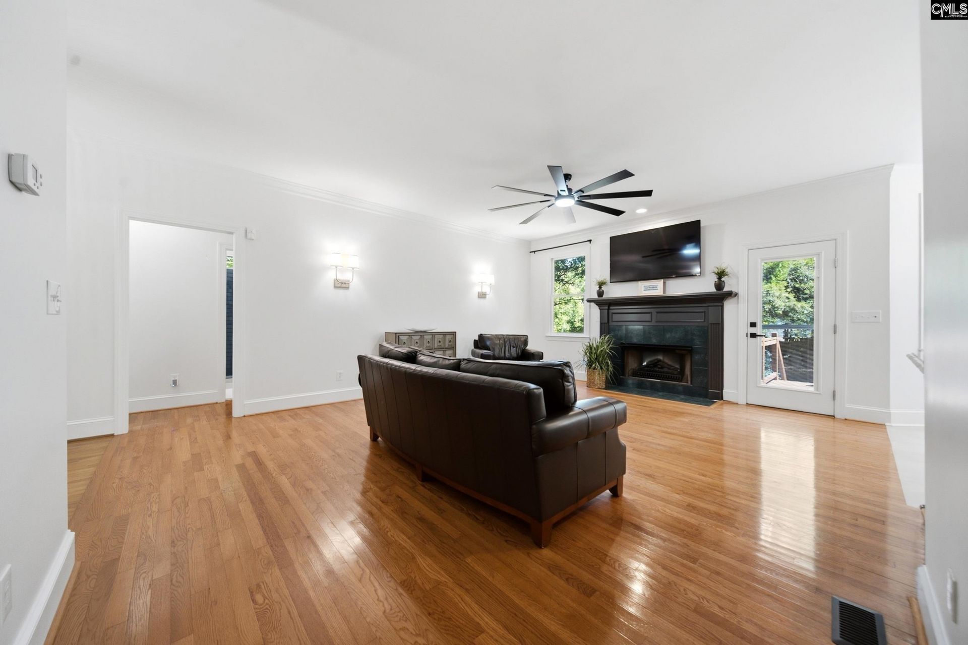 701 Gasque Court  Photo 9