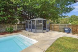 233 Crown Point Road photo 4