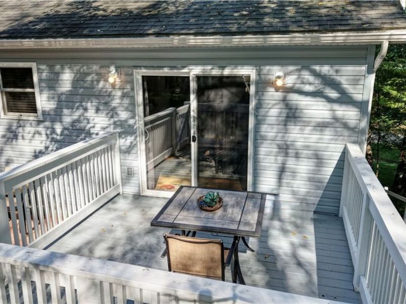 668 Floral Valley Drive E, Howard, OH 43028 Photo 11