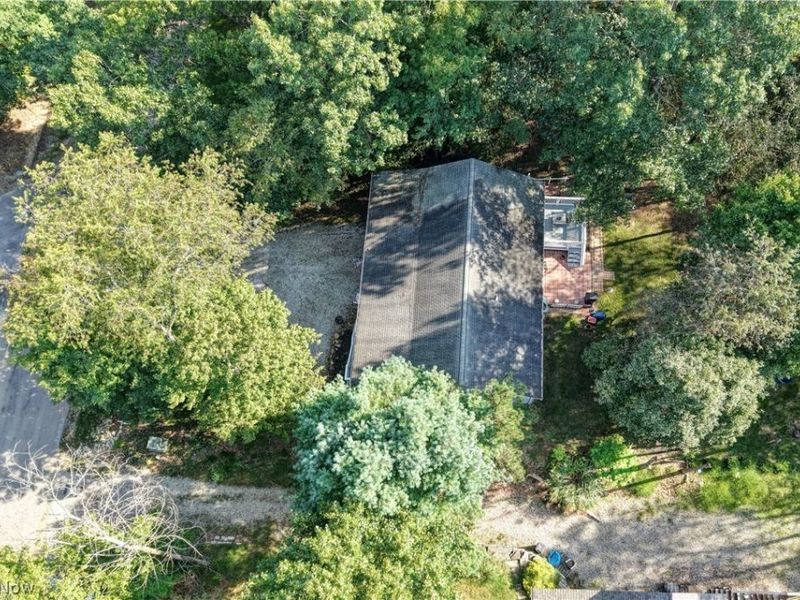 668 Floral Valley Drive E, Howard, OH 43028 Photo 17