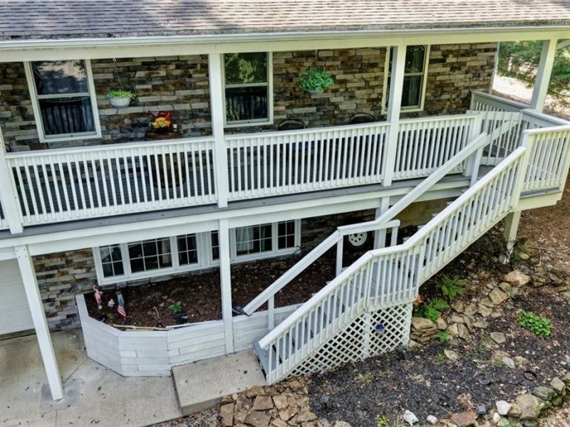 668 Floral Valley Drive E, Howard, OH 43028 Photo 3