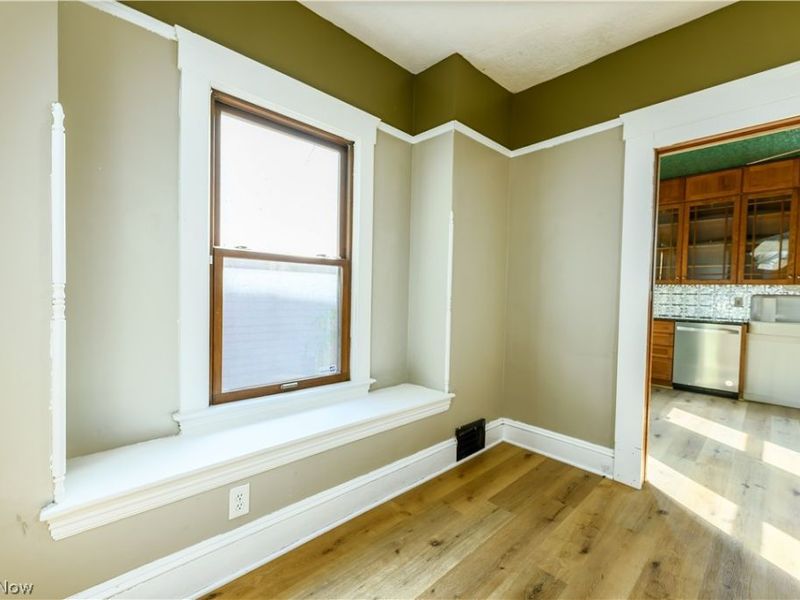 4209 Woodbine Avenue, Cleveland, OH 44113 Photo 10