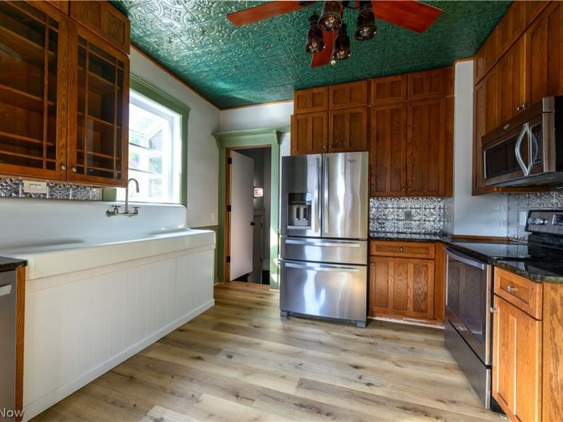4209 Woodbine Avenue, Cleveland, OH 44113 Photo 13
