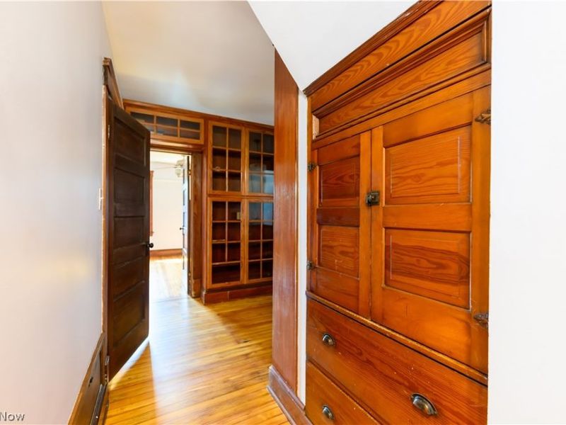 4209 Woodbine Avenue, Cleveland, OH 44113 Photo 18