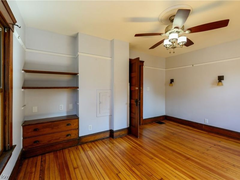 4209 Woodbine Avenue, Cleveland, OH 44113 Photo 22