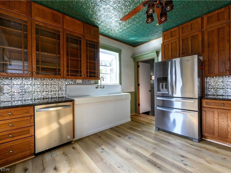 4209 Woodbine Avenue, Cleveland, OH 44113 Photo 3
