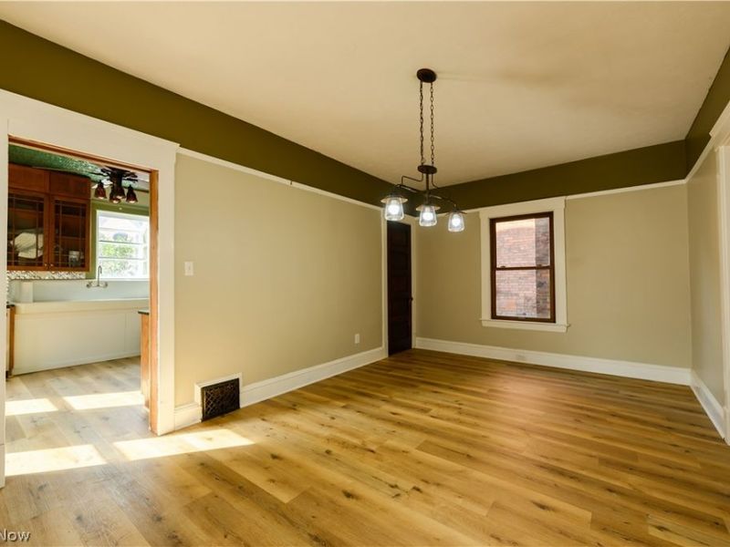 4209 Woodbine Avenue, Cleveland, OH 44113 Photo 9