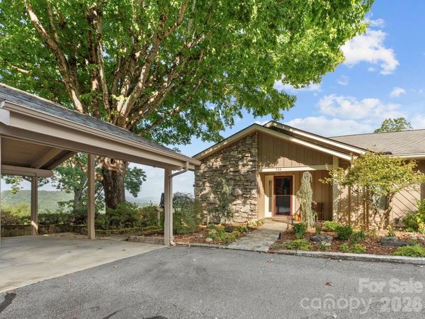 116 Country Ridge Road , Laurel Park, NC 28739