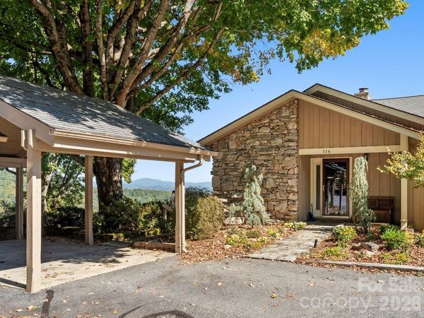 116 Country Ridge Road, Laurel Park, NC 28739