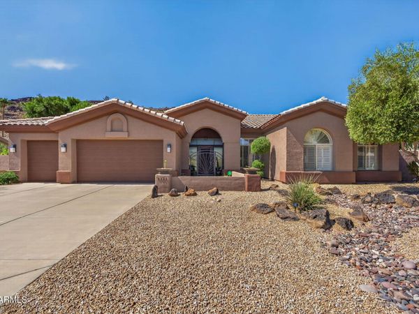5565 W PINNACLE HILL Drive, Glendale, AZ 85310