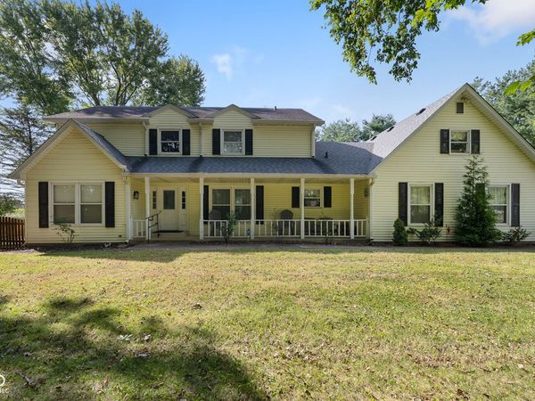 2767 E Charmil Drive, Mooresville, IN 46158