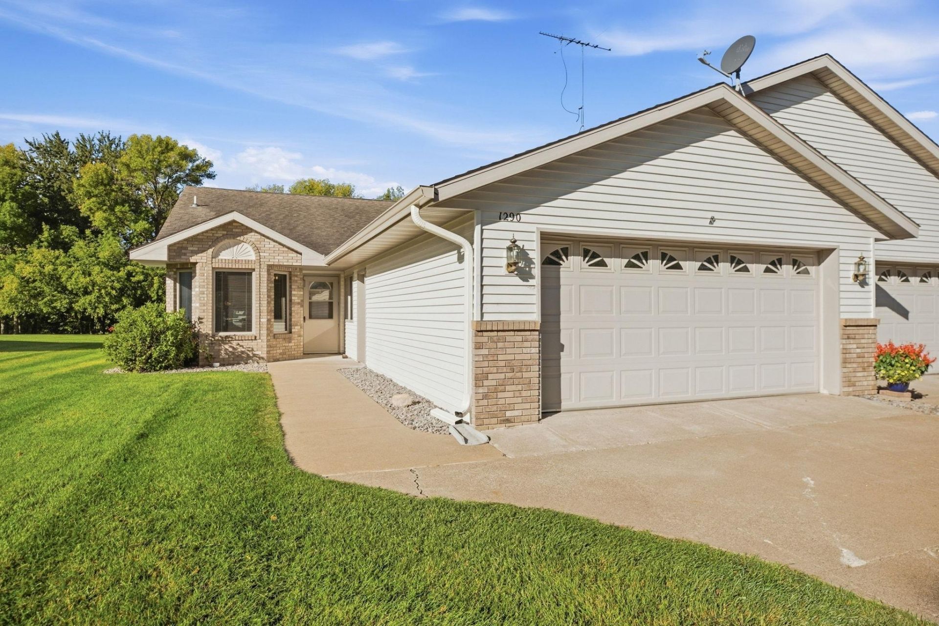 1290 4th Avenue Nw, Milaca, MN 56353 Main Photo