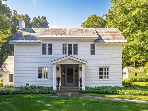 844 East Manchester Road, Manchester, VT 05255