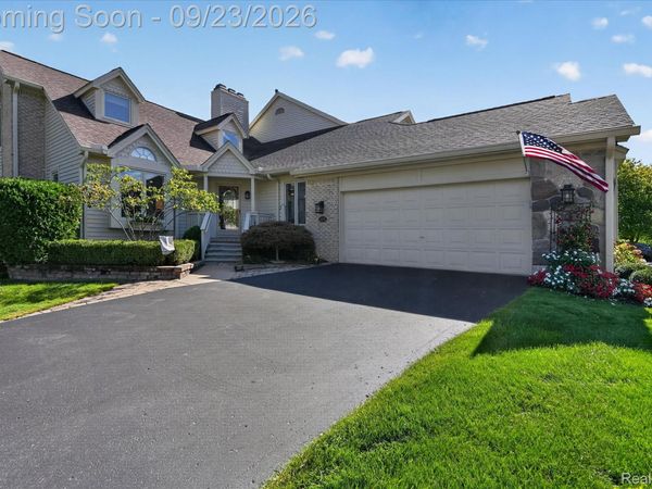 4439 Glen Eagles Court, Unit 88, Genoa Township, Mi 48116