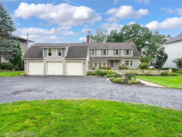 8765 Edgewood Park Drive, Commerce Township, Mi 48382