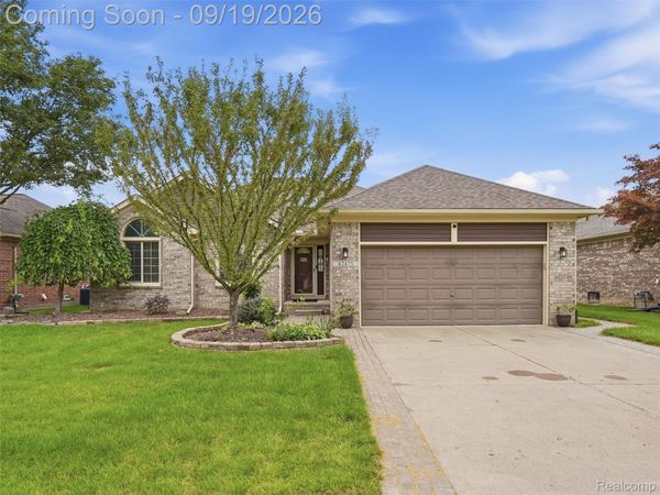 42475 Dharte Court, Clinton Township, Mi 48038
