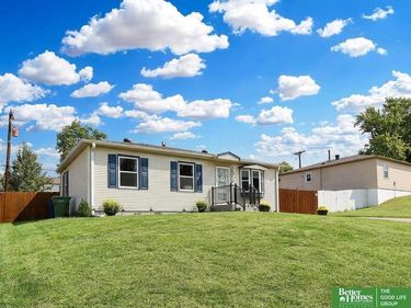 2206 Lillian Street, Bellevue, NE 68147