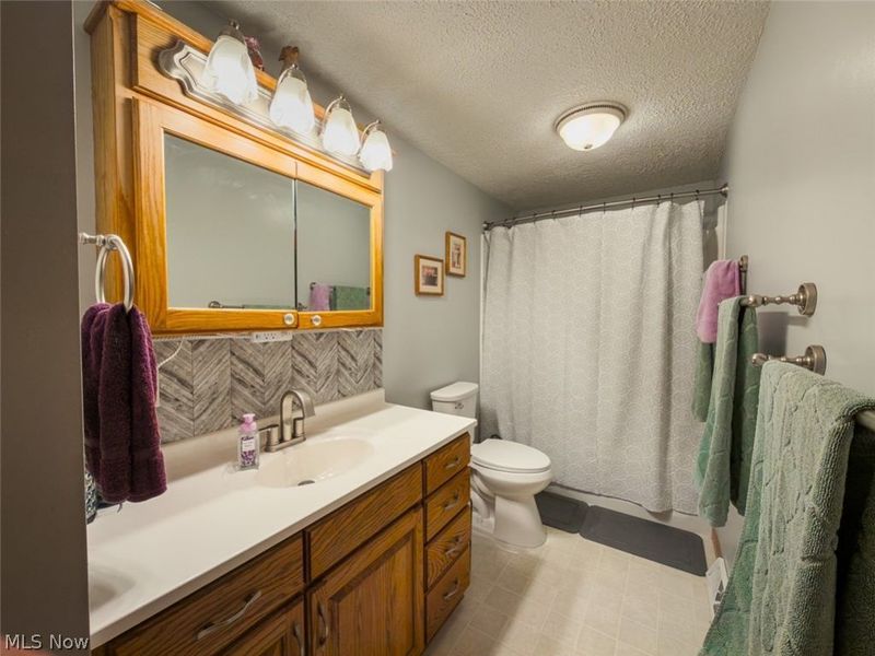 6093 Joliat Avenue, Louisville, OH 44641 Photo 12