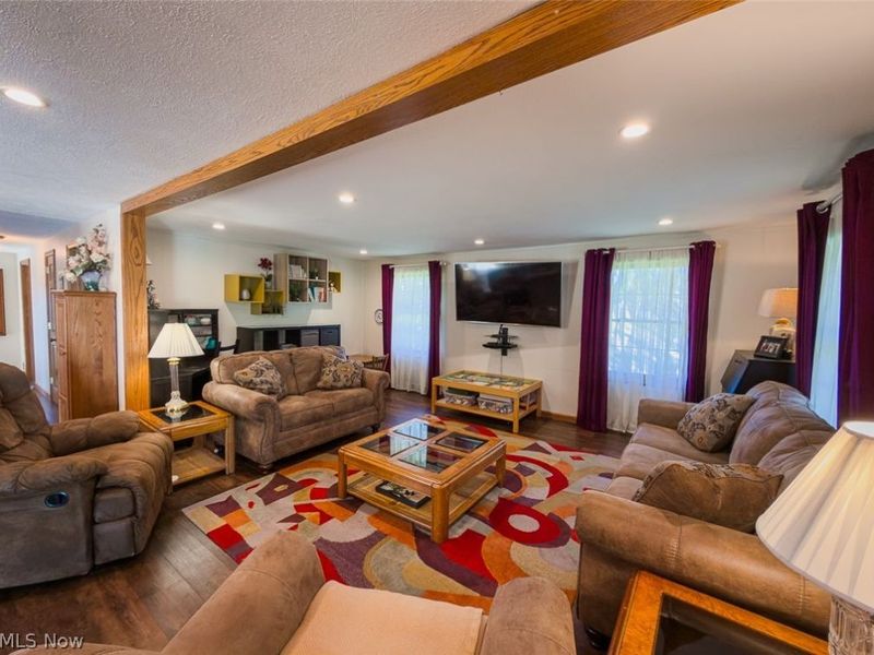 6093 Joliat Avenue, Louisville, OH 44641 Photo 3