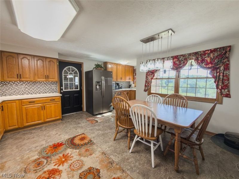 6093 Joliat Avenue, Louisville, OH 44641 Photo 6