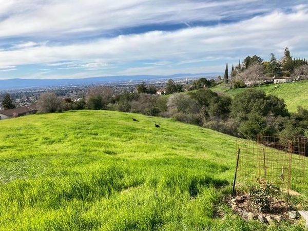 15221 Camelot Drive , San Jose, CA 95132