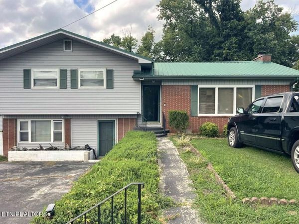 1102 W Chester Ave, Middlesboro, KY 40965