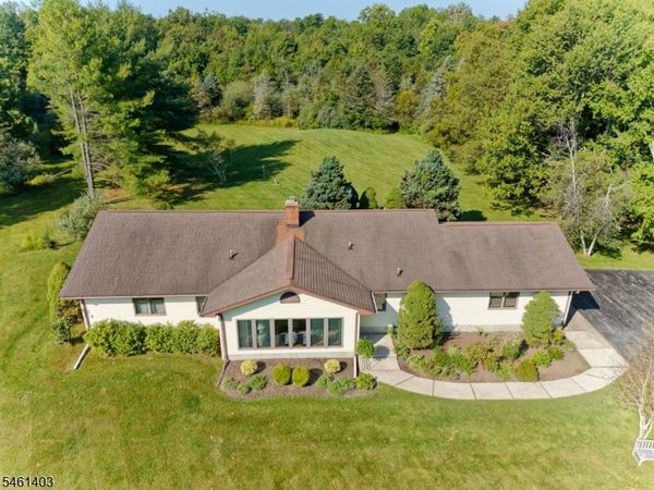 26 Fitzer Rd, Kingwood, NJ 08825