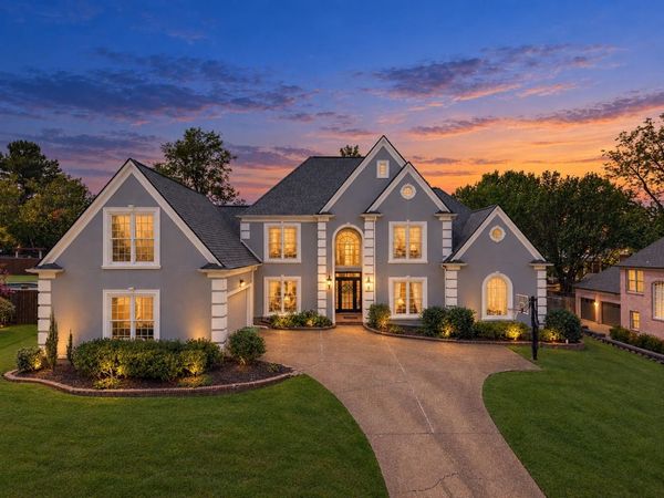 8841 SOMERSET LN, Germantown, TN 38138