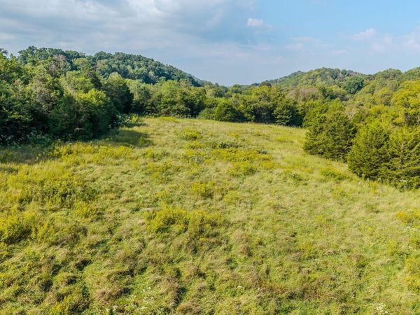 792 R H Ellis Road , Dandridge, TN 37725
