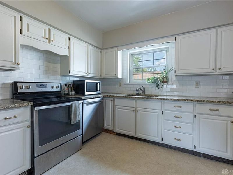 441 Corona Avenue, Oakwood, OH 45419 Photo 10