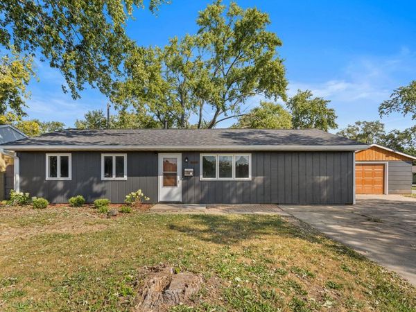 2424 E WASHINGTON Drive , Urbana, IL 61802