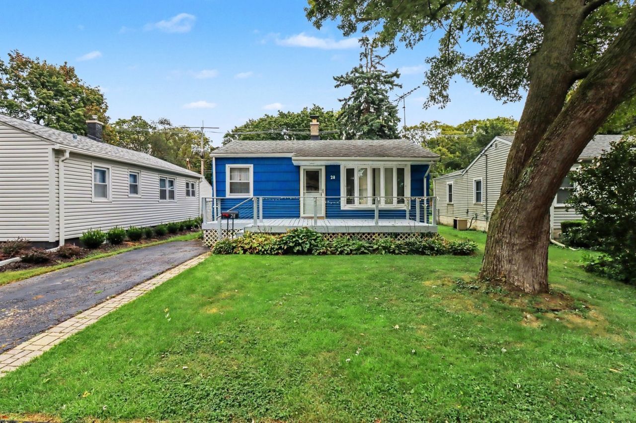28 Kildare Avenue, Joliet, IL 60433 Main Photo