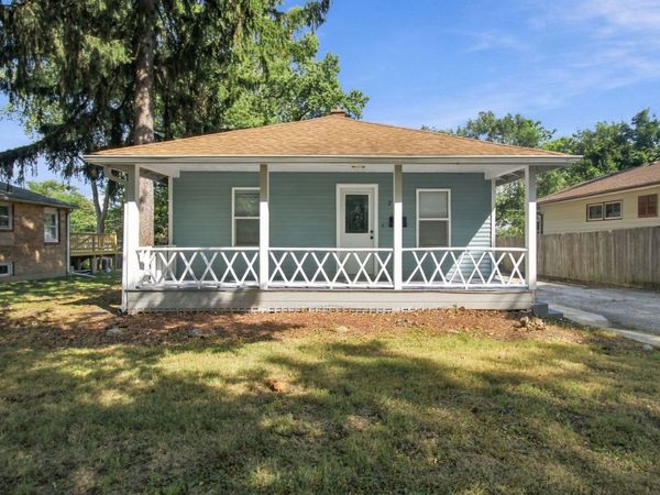 217 N Warwick Avenue , Westmont, IL 60559