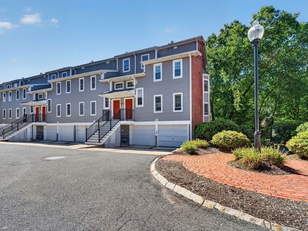 20.0 N Stone Mill Dr, Unit 1026, Dedham, MA 02026