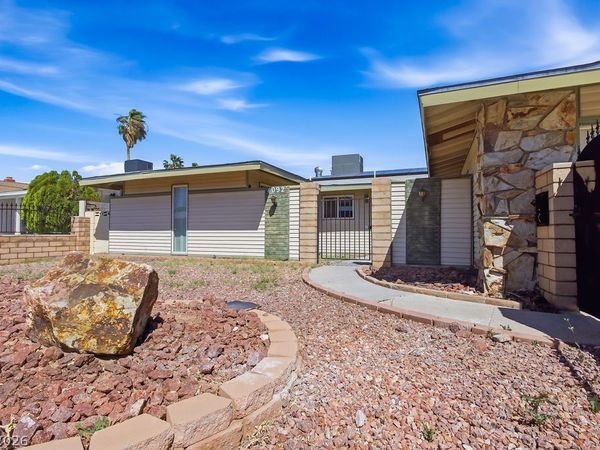 4092 E Harmon Avenue, Las Vegas, NV 89121