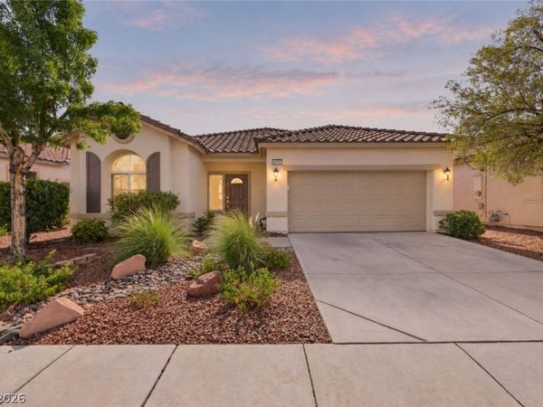 2772 Gallant Hills Drive, Las Vegas, NV 89135