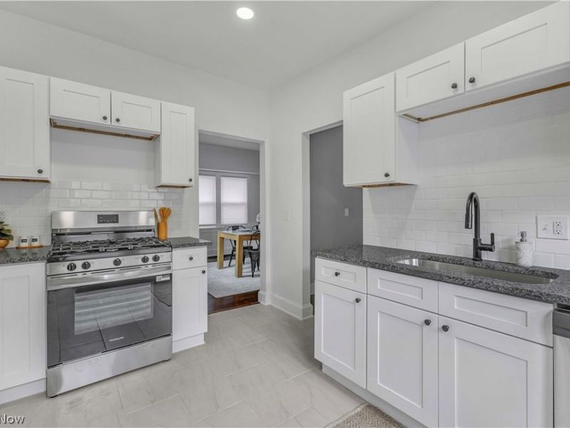 3498 Tullamore Road, University Heights, OH 44118 Photo 8
